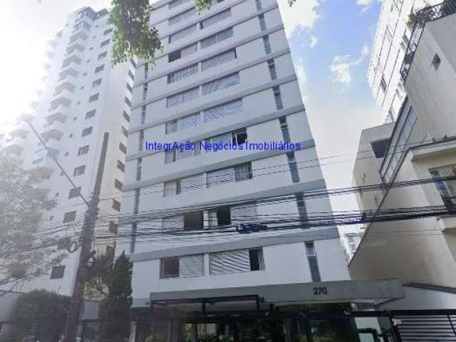 Apartamento 130m², 03 dormitório (sendo 01 suíte), 03 banheiros e 01 vaga de garagem.  Condomínio com portaria, segurança, academia e salão de festas.