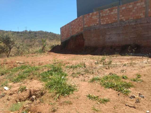 Terreno em condomínio fechado à venda na Esmael de Oliveira, 562, Marilândia - 1ª Seção, Ibirité por R$ 90.000