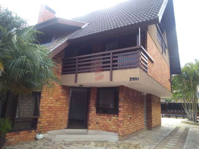 Casa com 3 quartos à venda na Rua Paraíba, 2190, Guaíra, Curitiba por R$ 2.200.000