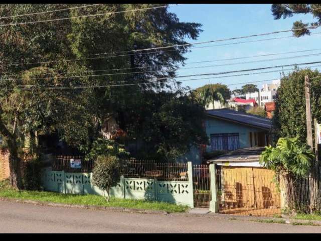 Casa térrea com 3 quartos,  terreno 300m², Boa Vista - Curitiba