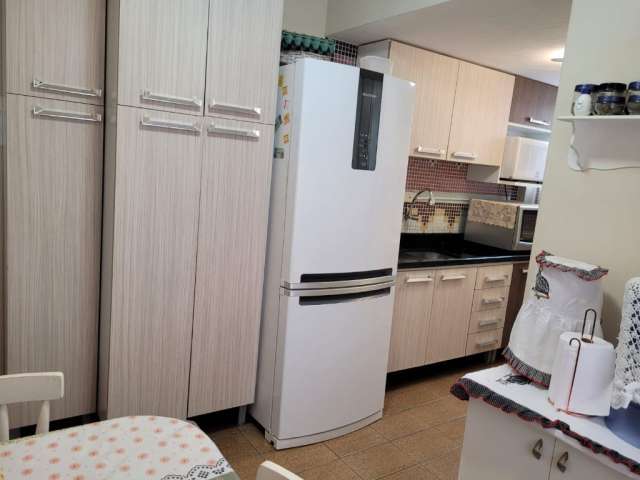 Apartamento com 3 quartos, 1 vaga descoberta, Tingui - Curitiba