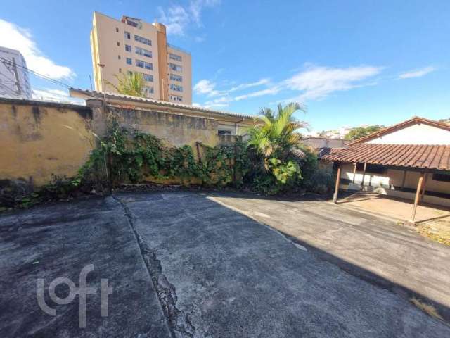 Casa com 2 quartos à venda na Frutal, 295, Santa Efigênia, Belo Horizonte por R$ 750.000