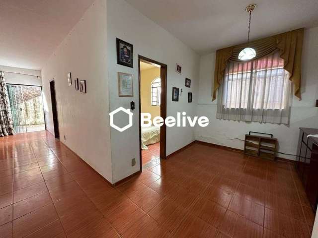 Casa com 3 quartos à venda no Renascença, Belo Horizonte  por R$ 500.000