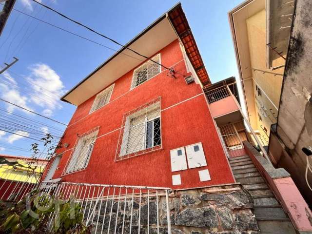 Casa com 5 quartos à venda no Colégio Batista, Belo Horizonte  por R$ 680.000