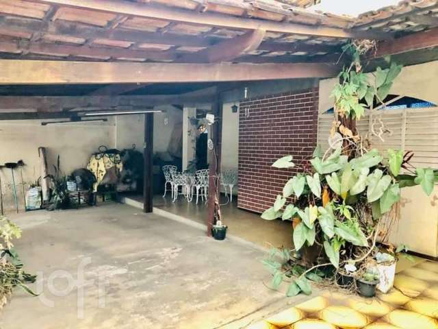 Casa com 3 quartos à venda no Alípio de Melo, Belo Horizonte  por R$ 580.000