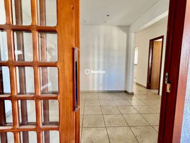 Casa com 4 quartos à venda na Santa Helena (Barreiro), Belo Horizonte  por R$ 1.200.000