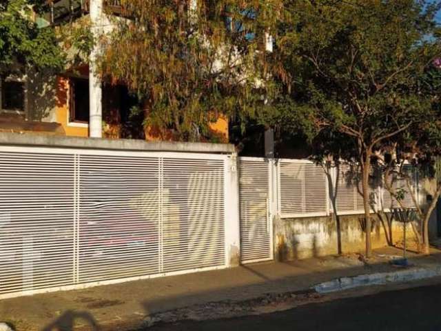 Casa com 4 quartos à venda na Lundcéia, Lagoa Santa  por R$ 799.000