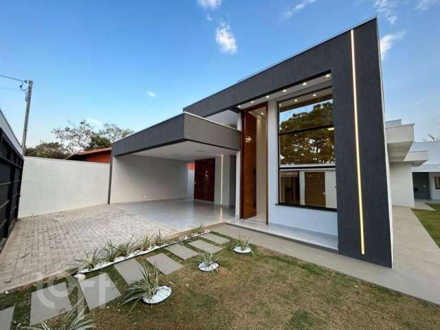 Casa com 4 quartos à venda na Lundcéia, Lagoa Santa  por R$ 1.290.000