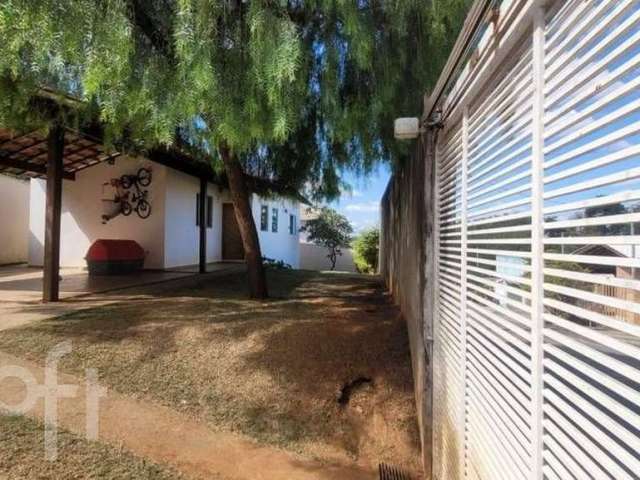 Casa com 3 quartos à venda no Trevo, Belo Horizonte  por R$ 1.100.000