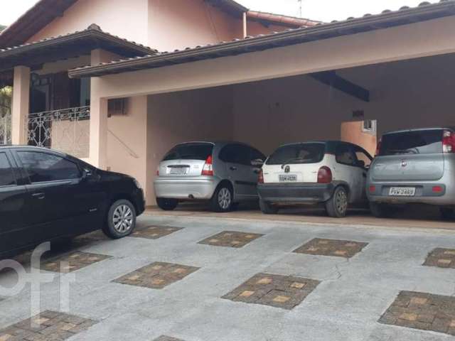 Casa com 3 quartos à venda no Trevo, Belo Horizonte  por R$ 1.300.000