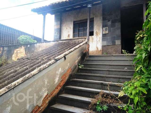 Casa com 3 quartos à venda na Santa Efigênia, Belo Horizonte  por R$ 390.000