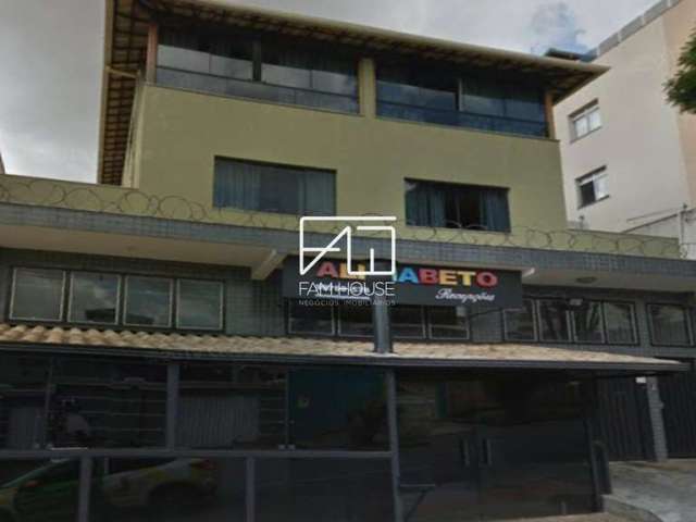 Casa com 5 quartos à venda no Diamante, Belo Horizonte  por R$ 1.800.000