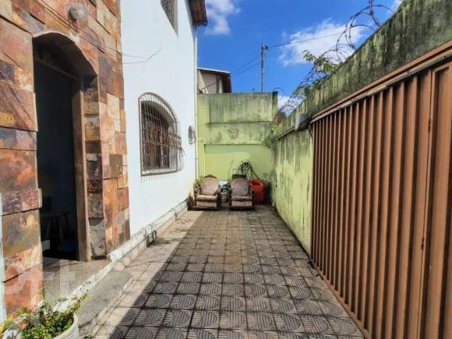 Casa com 5 quartos à venda no Renascença, Belo Horizonte  por R$ 980.000