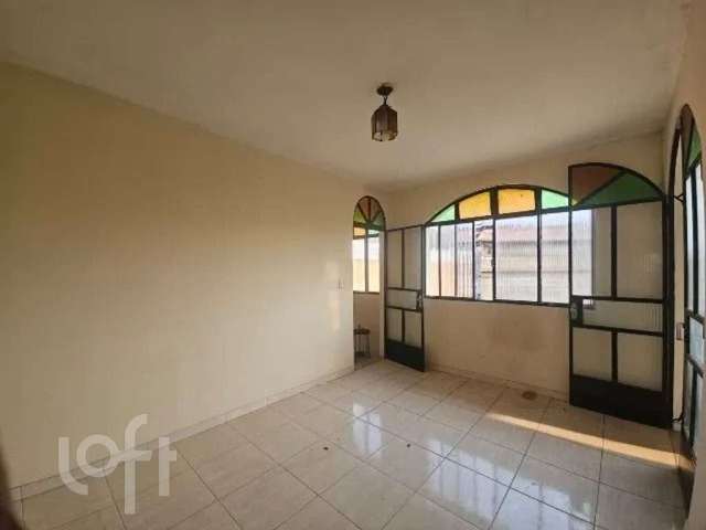 Casa com 4 quartos à venda no Eymard, Belo Horizonte  por R$ 800.000