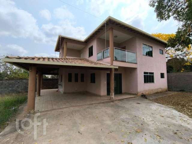 Casa com 4 quartos à venda no Joá, Lagoa Santa  por R$ 900.000