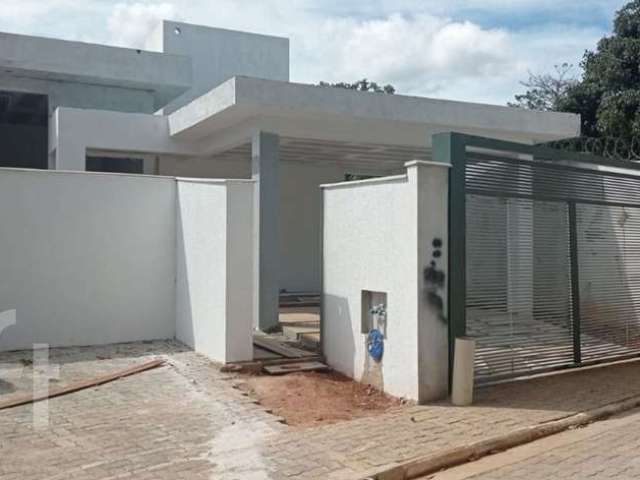 Casa com 3 quartos à venda no Várzea, Lagoa Santa  por R$ 990.000