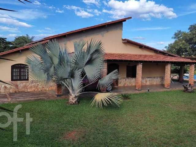 Casa em condomínio fechado com 5 quartos à venda no Campinho de Baixo, Lagoa Santa  por R$ 1.800.000