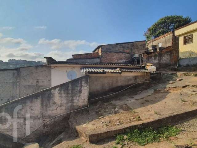 Casa com 3 quartos à venda no Dom Bosco, Belo Horizonte  por R$ 300.000