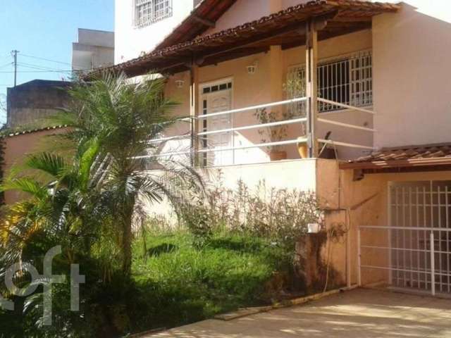 Casa com 4 quartos à venda no Havaí, Belo Horizonte  por R$ 730.000