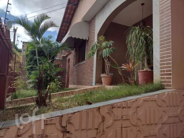 Casa com 6 quartos à venda na Santa Inês, Belo Horizonte  por R$ 1.100.000