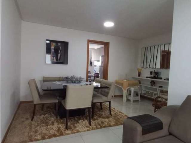 Apartamento no Ed. Maiori