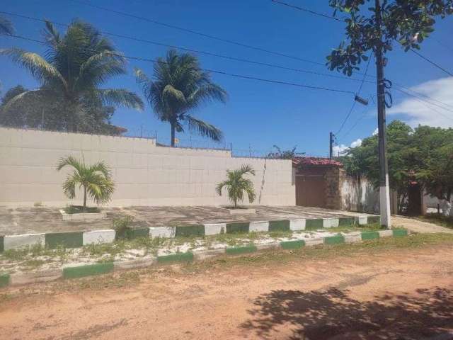 TERRENO EM CONDOMÍNIO COM 1.000m2,NASCENTE,RUA ASFALTADA,PLANO,EM GUARAJUBA,CAMAÇARI-BA