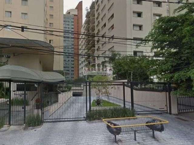 MOEMA – VENDO APTO REFORMADO – 2DORMS COM VAGA - A 800m DO SHOPPING IBIRAPUERA