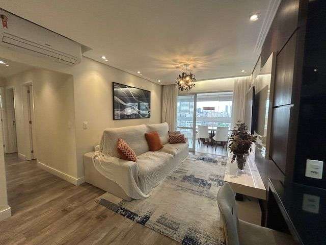 Lindo apartamento com andar alto e vista totalmente livre