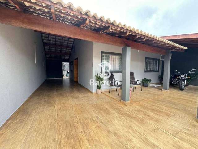 Casa com 2 dormitórios à venda, 137 m² por R$ 600.000,00 - Conjunto Habitacional Maria Cecília Serrano de Oliveira - Londrina/PR