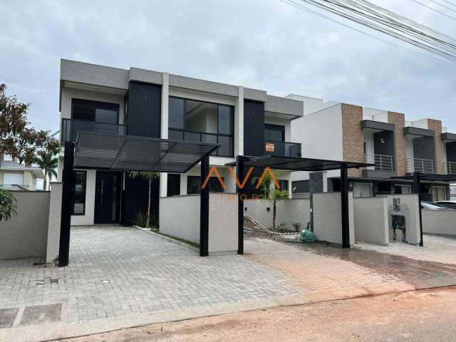 Casa com 3 dormitórios, sendo 1 suíte e 1 demi suíte à venda, 126 m² por R$ 998.000 - Cachoeira do Bom Jesus - Florianópolis/SC