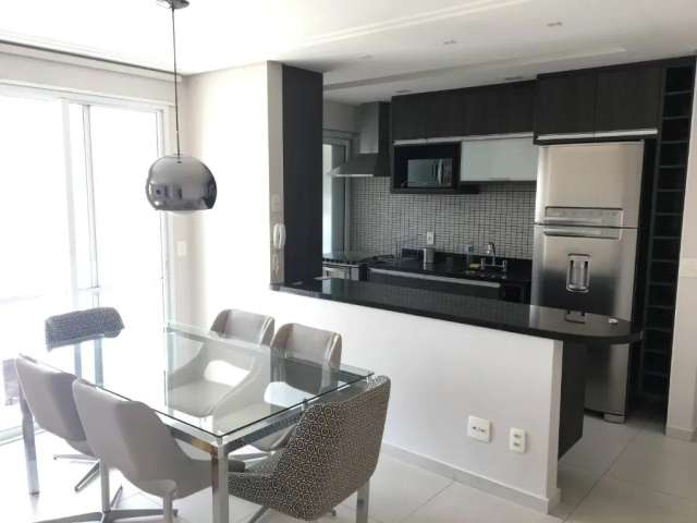 Apartamento em andar alto, com 105 m² no Itaim