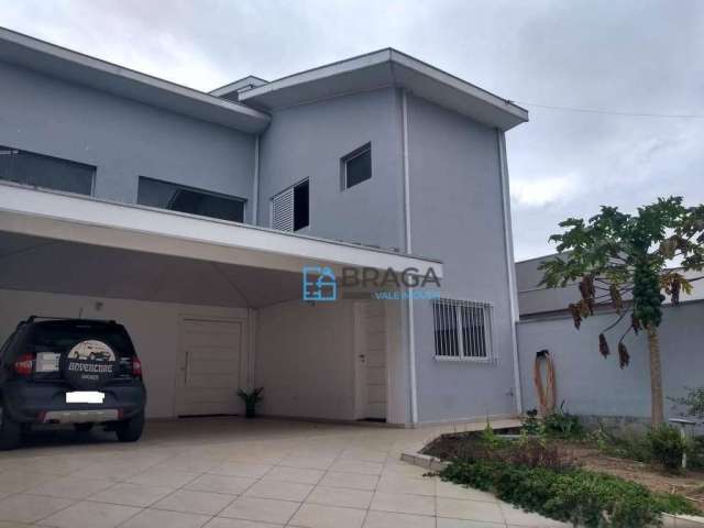 Casa com 3 dormitórios à venda, 226 m² por R$ 820.000,00 - Villa Branca - Jacareí/SP