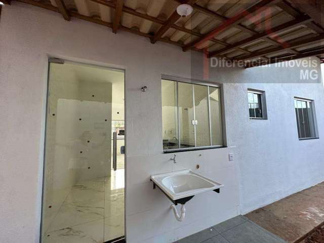 Casa Geminada para Venda em Esmeraldas, Monte Sinai, 2 dormitórios, 1 banheiro, 2 vagas