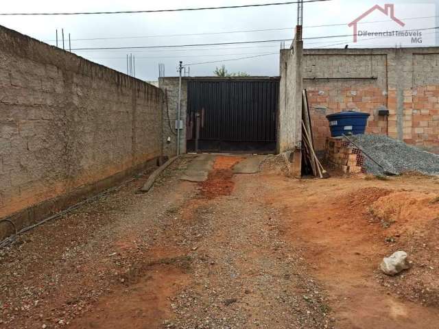 Casa para Venda em Esmeraldas, Monte Sinai, 2 dormitórios, 1 banheiro, 2 vagas