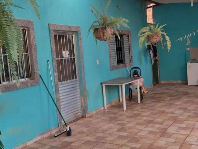 Casa para Venda em Contagem, Buganville, 3 dormitórios, 1 suíte, 2 banheiros, 3 vagas