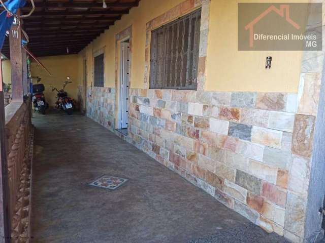 Casa para Venda em Contagem, Retiro, 4 dormitórios, 2 banheiros, 4 vagas