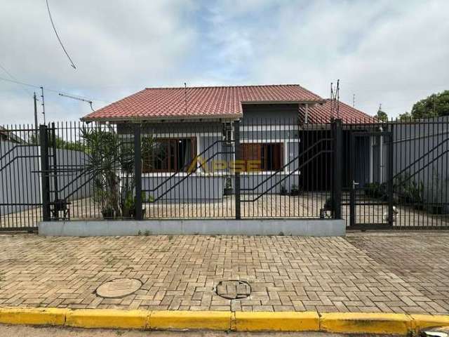 Casa térrea, 03 dormitórios, estar e jantar, vaga para 03 carros, Esteio - RS