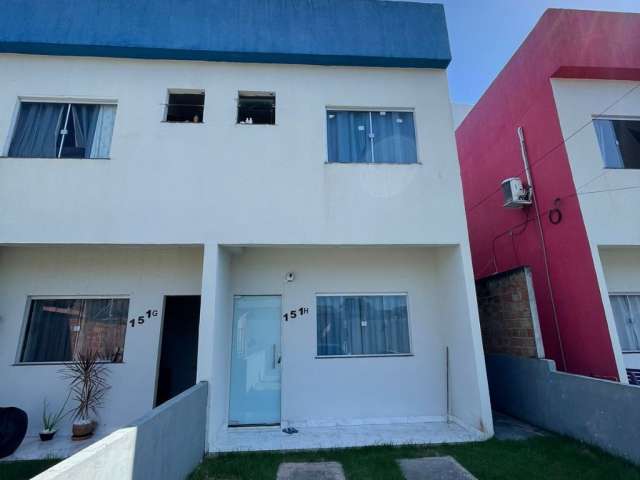 Linda Casa No Residencial Ipe, 2 quartos, quintal e garagem para 2 carros