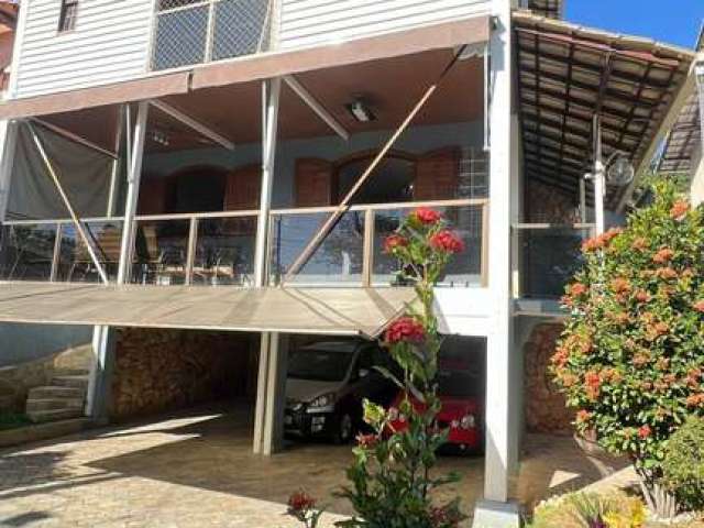 Casa com 5 quartos à venda na Rua Gil Vicente, Santa Branca, Belo Horizonte, 320 m2 por R$ 1.200.000