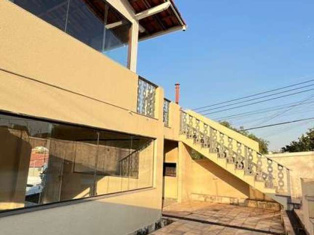 Casa com 5 quartos à venda na Rua Humberto Rosa Teixeira, Santa Amélia, Belo Horizonte, 380 m2 por R$ 1.200.000