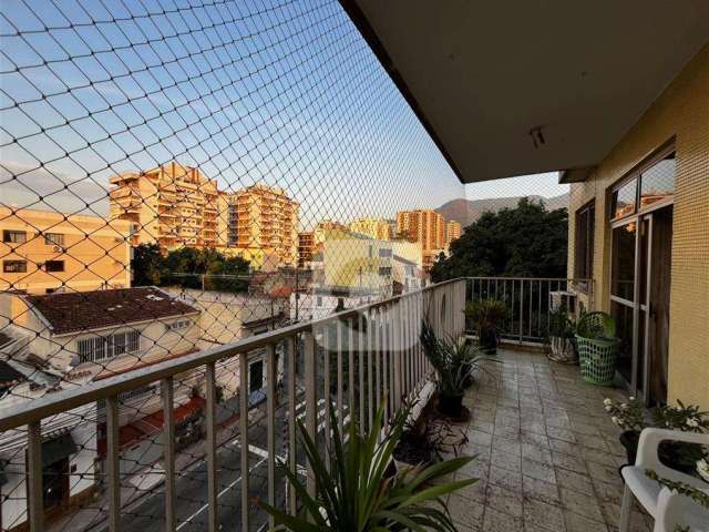 Apartamento de 2 quartos, com dependência em Vila Isabel!