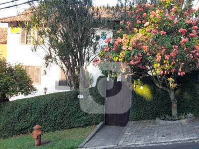 Excelente Casa em condomínio fechado com segurança 24h na Taquara com vista linda!!