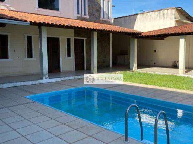 Casa com 4 dormitórios à venda, 230 m² por R$ 650.000,00 - Praça da Bandeira - Araruama/RJ