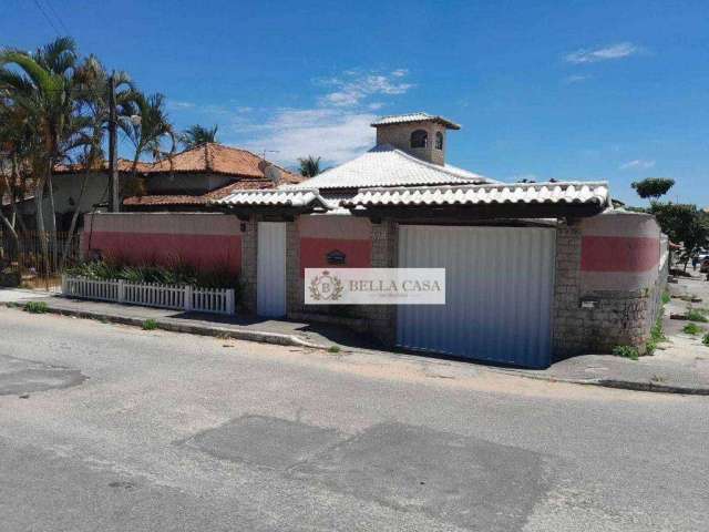 Casa com 3 dormitórios à venda, 280 m² por R$ 780.000 - Vila Capri - Araruama/RJ