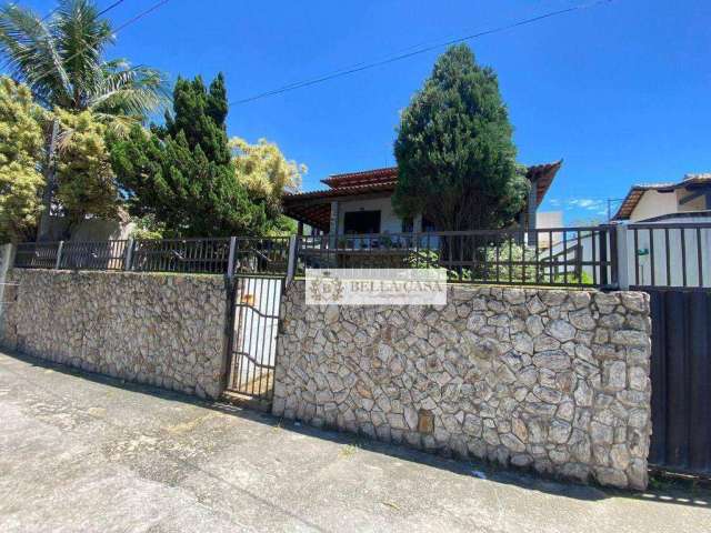 Casa com 4 dormitórios à venda, 257 m² por R$ 690.000 - Centro - Araruama/RJ