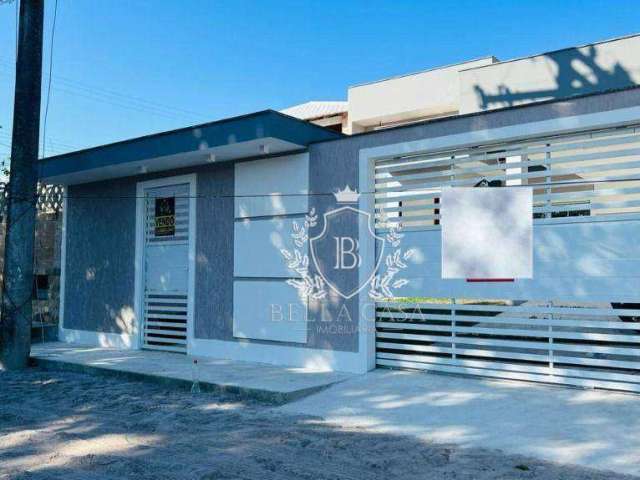 Casa com 3 dormitórios à venda, 130 m² por R$ 550.000,00 - Coqueiral - Araruama/RJ