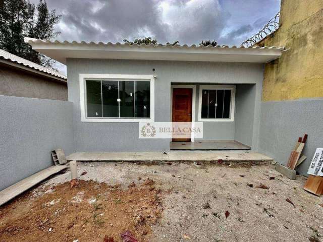 Casa com 2 dormitórios à venda, 70 m² por R$ 290.000 - Barbudo - Araruama/RJ