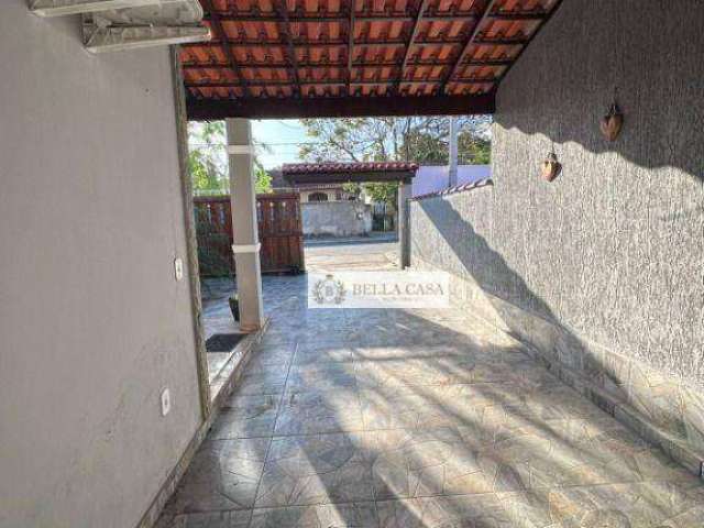 Casa com 3 dormitórios à venda, 128 m² por R$ 480.000 - Vila Capri - Araruama/RJ