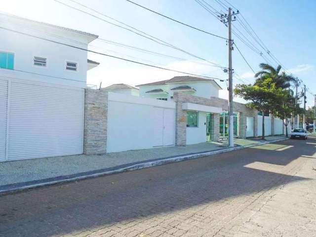 Casa com 4 dormitórios à venda, 210 m² por R$ 780.000,00 - Palmeiras - Cabo Frio/RJ