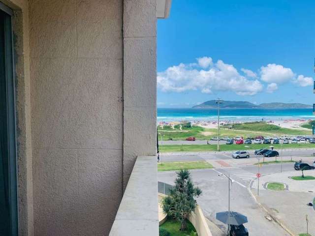 Apartamento com 3 dormitórios à venda, 2014 m² por R$ 1.100.000,00 - Praia do Forte - Cabo Frio/RJ